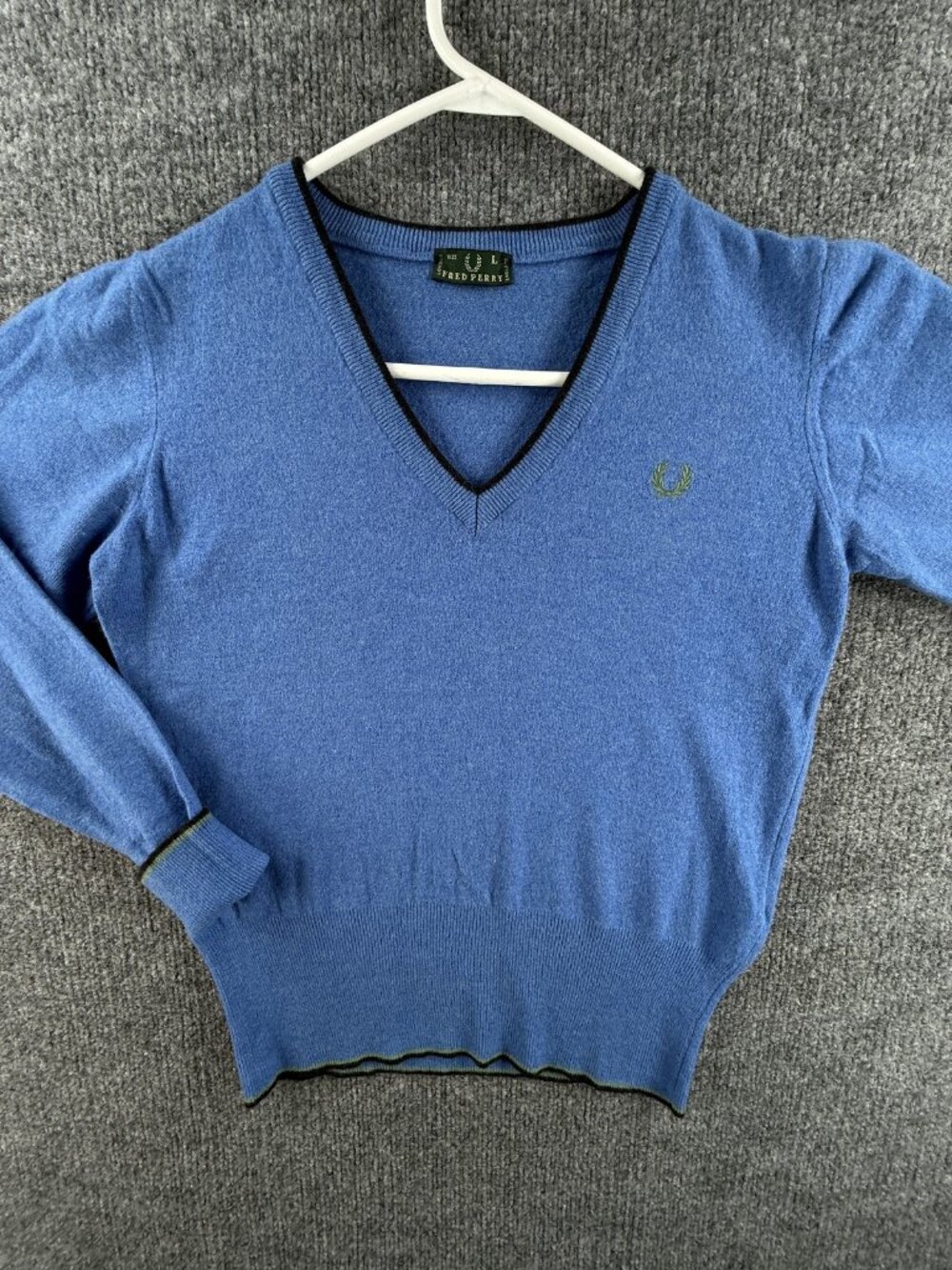 VTG Fred Perry Pullover V-Neck Sweater Wool Blue Small Logo Italy Designer Knit